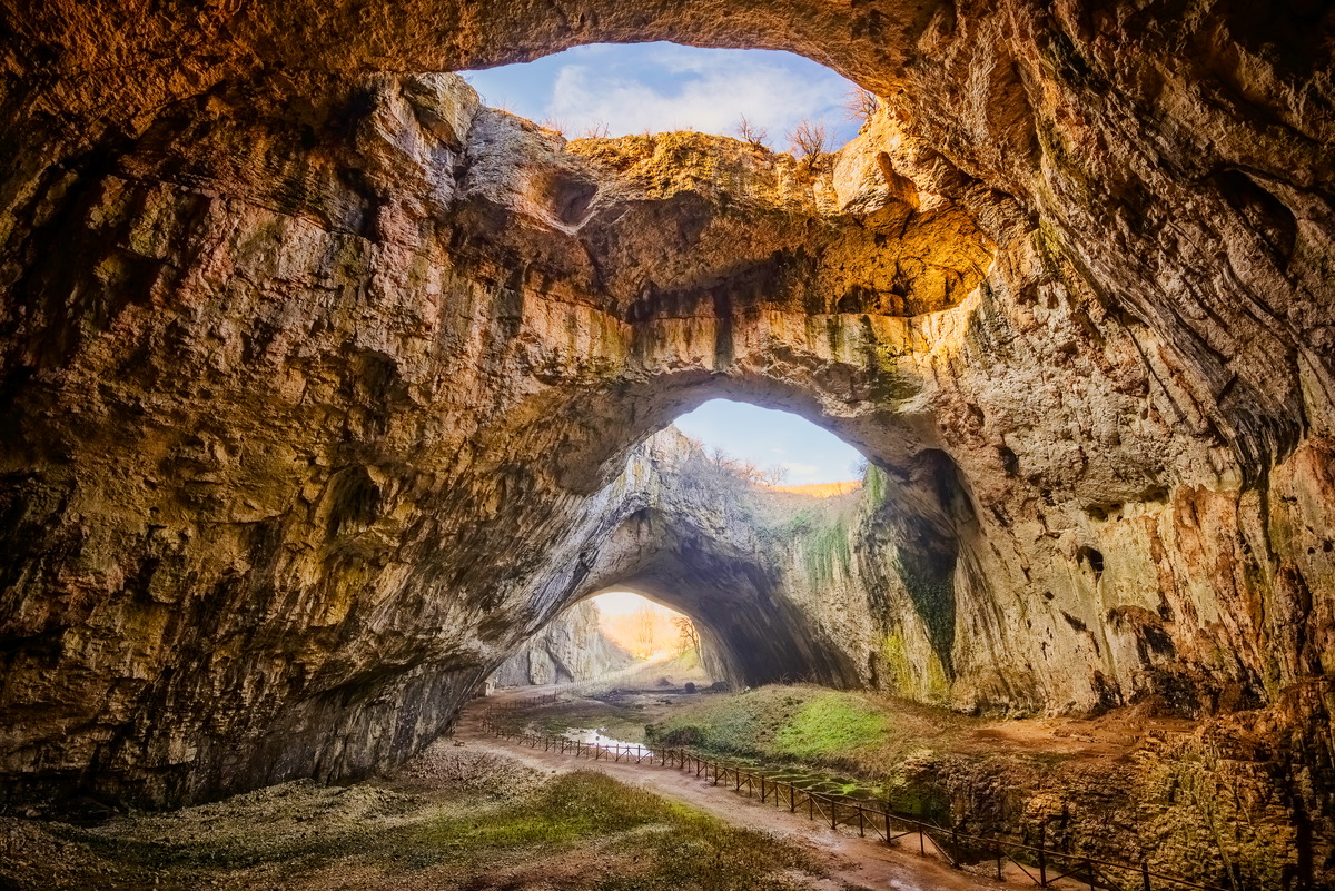 Devetaki-Höhle