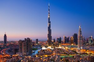 Dubais Stadtzentrum mit Burj Khalifa und Dubai Fountain