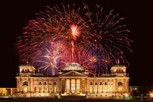 Feuerwerk am Reichstag in Berlin