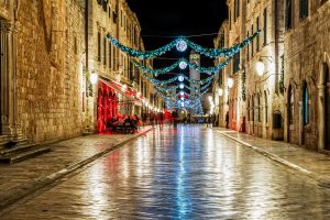 Stradun Straße zu Weihnachten in Dubrovnik