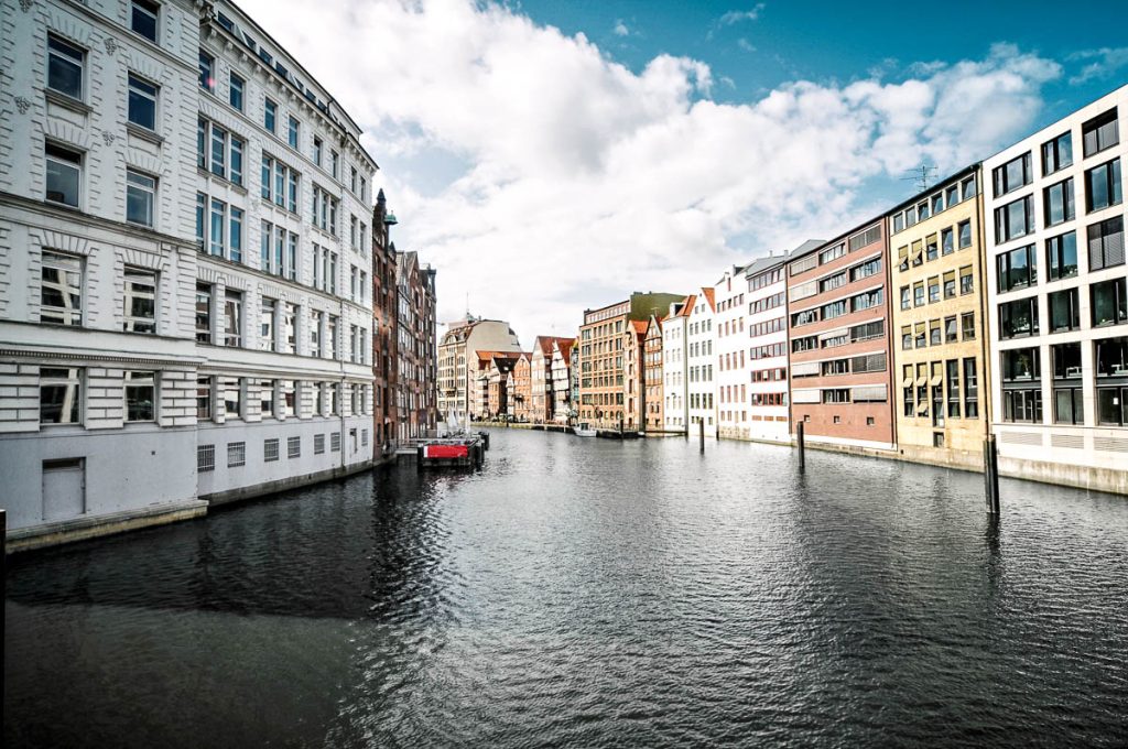 Hamburg - Häuser am Kanal