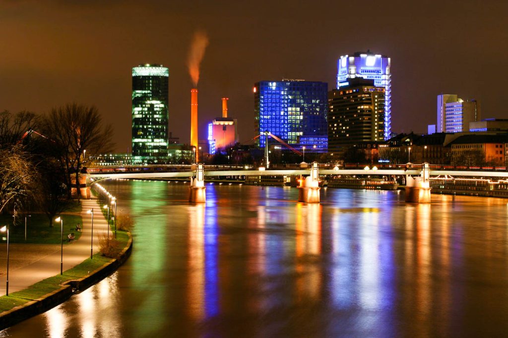 Nachtaufnahme: Frankfurt am Main