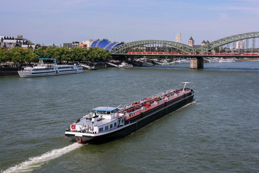 Blick auf den Rhein in Köln