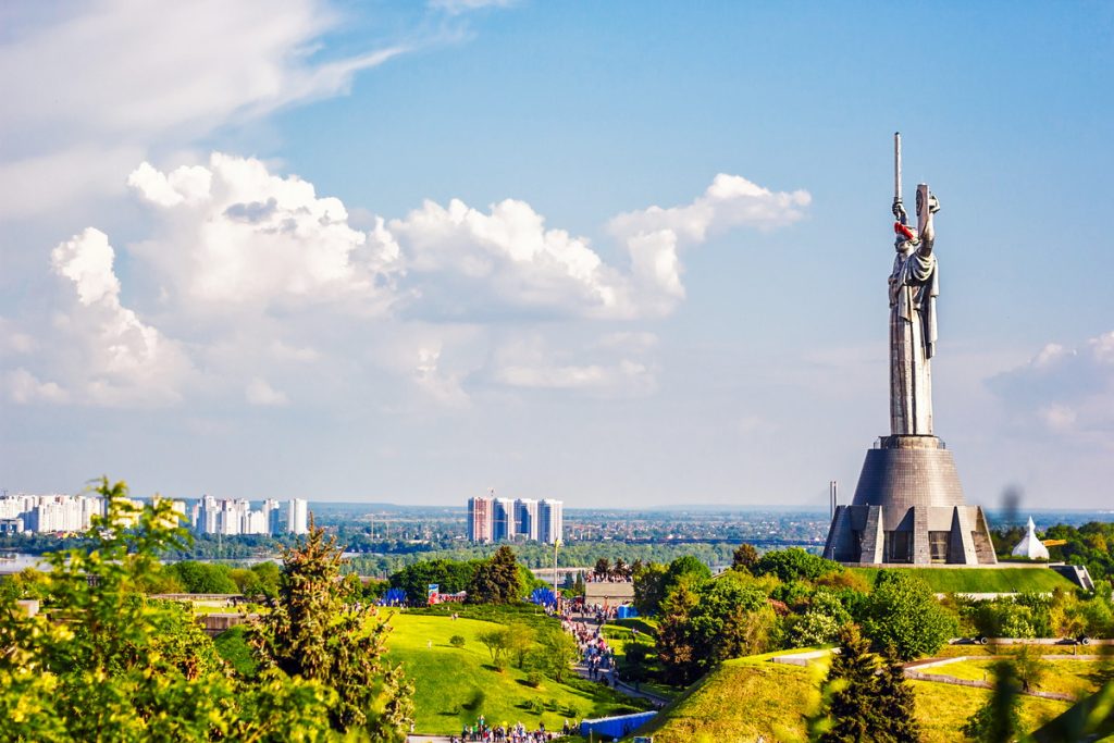 Die Mutter-Heimat-Statue in Kiew