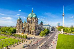 Blick auf den Berliner Dom und den Lustgarten