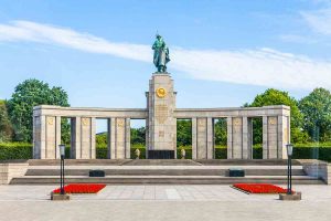 Sowjetisches Ehrenmal im Tiergarten